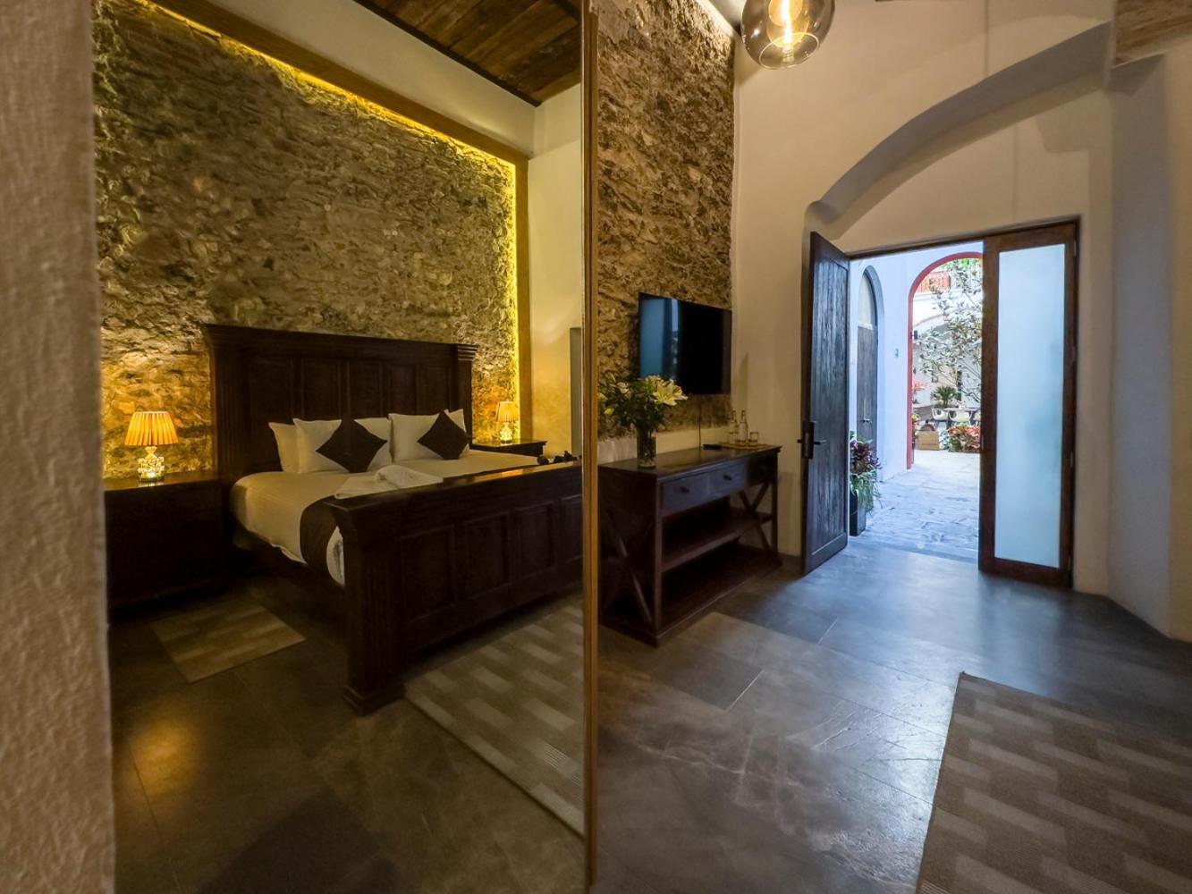 Boutique Casona 65 *